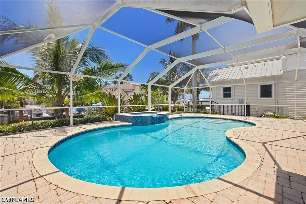 1320 Marlin Drive Naples FL 34102