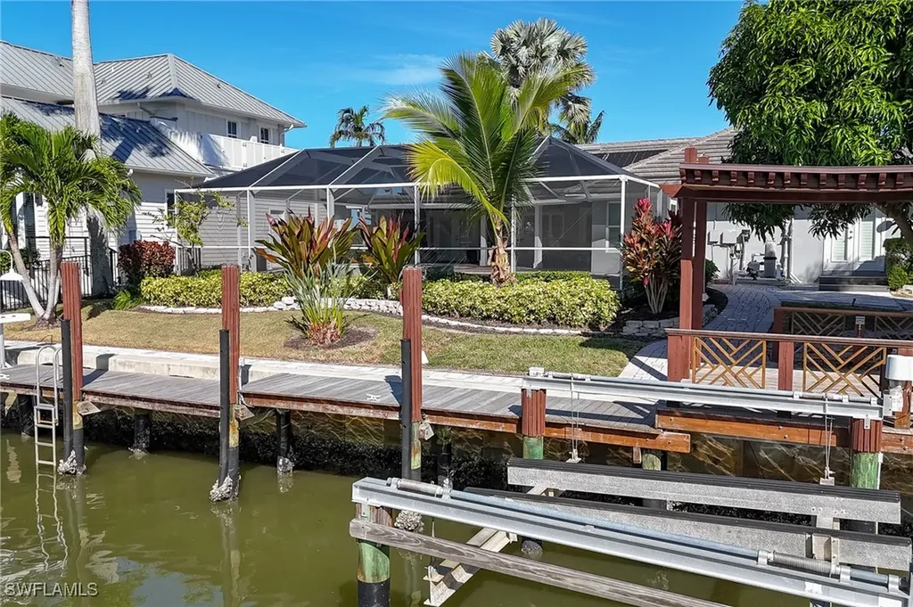 1320 Marlin Drive Naples FL 34102