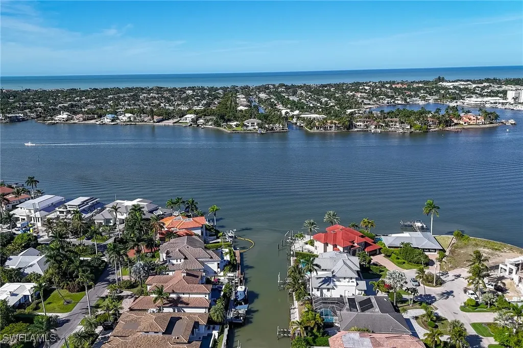 1320 Marlin Drive Naples FL 34102