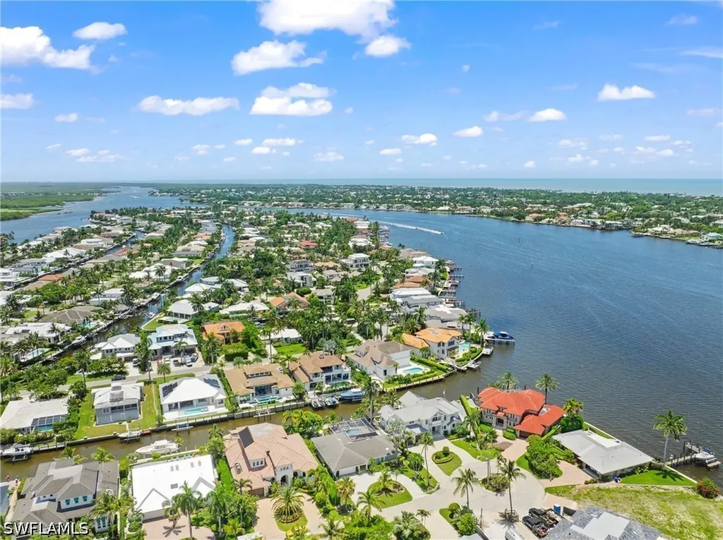 1320 Marlin Drive Naples FL 34102