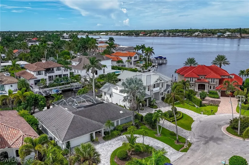 1320 Marlin Drive Naples FL 34102