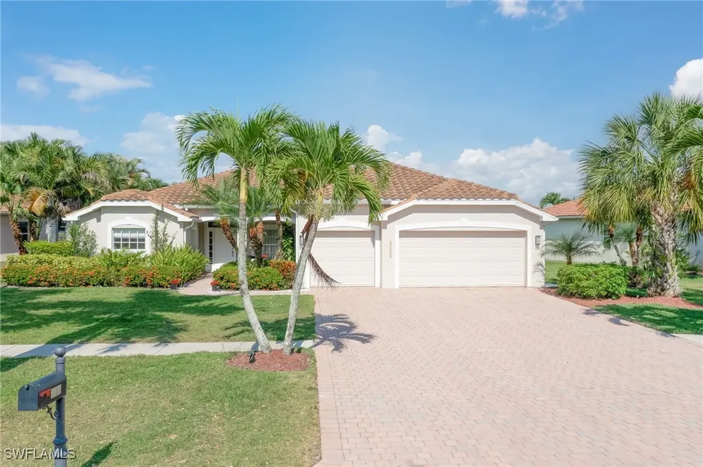 2250 Grove Drive Naples FL 34120