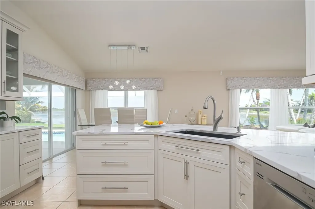 2250 Grove Drive Naples FL 34120