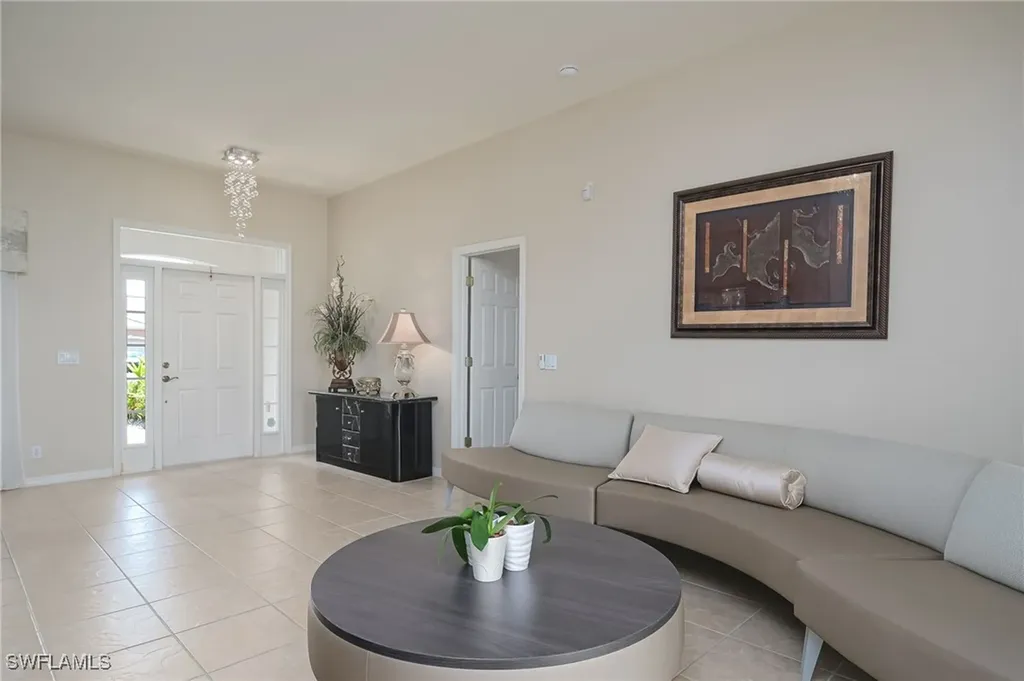 2250 Grove Drive Naples FL 34120
