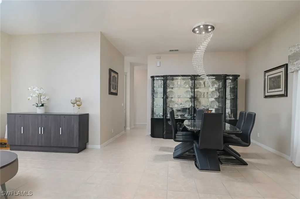 2250 Grove Drive Naples FL 34120
