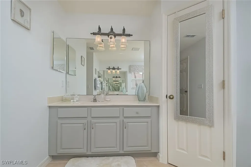 2250 Grove Drive Naples FL 34120