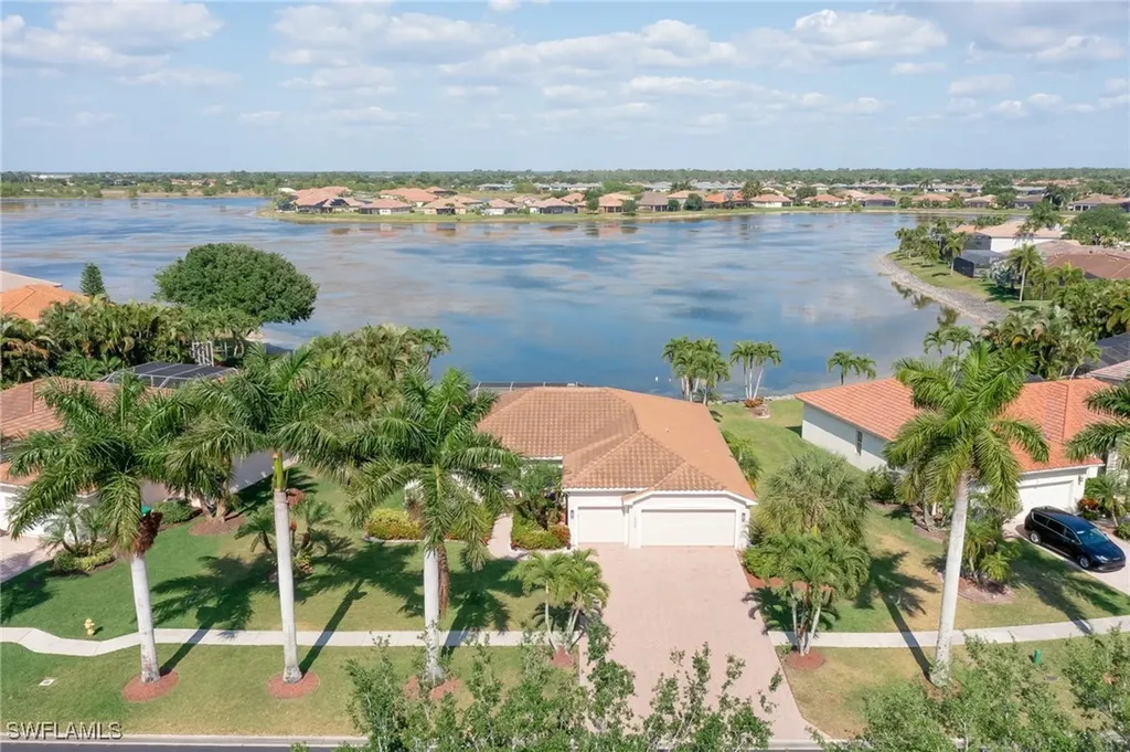 2250 Grove Drive Naples FL 34120