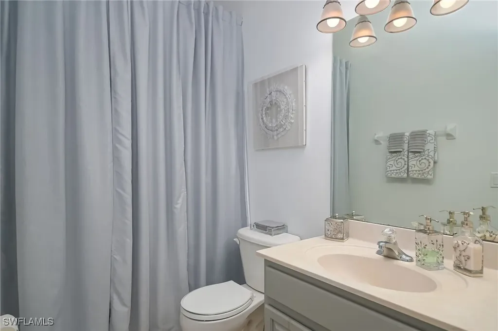 2250 Grove Drive Naples FL 34120