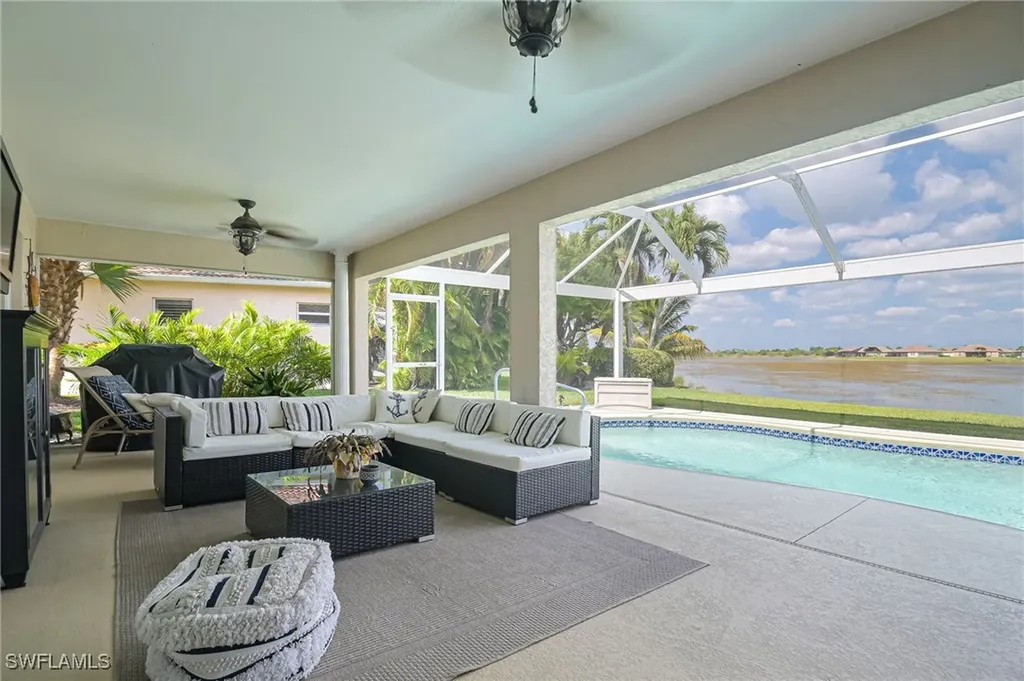 2250 Grove Drive Naples FL 34120