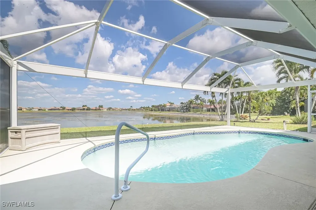 2250 Grove Drive Naples FL 34120