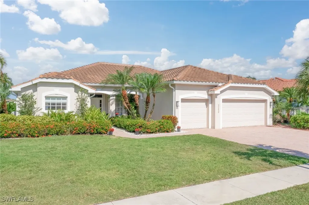 2250 Grove Drive Naples FL 34120