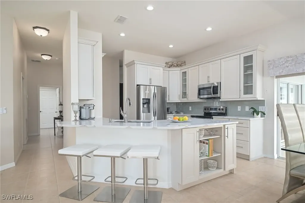 2250 Grove Drive Naples FL 34120