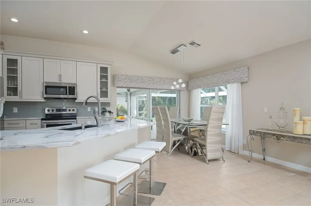 2250 Grove Drive Naples FL 34120