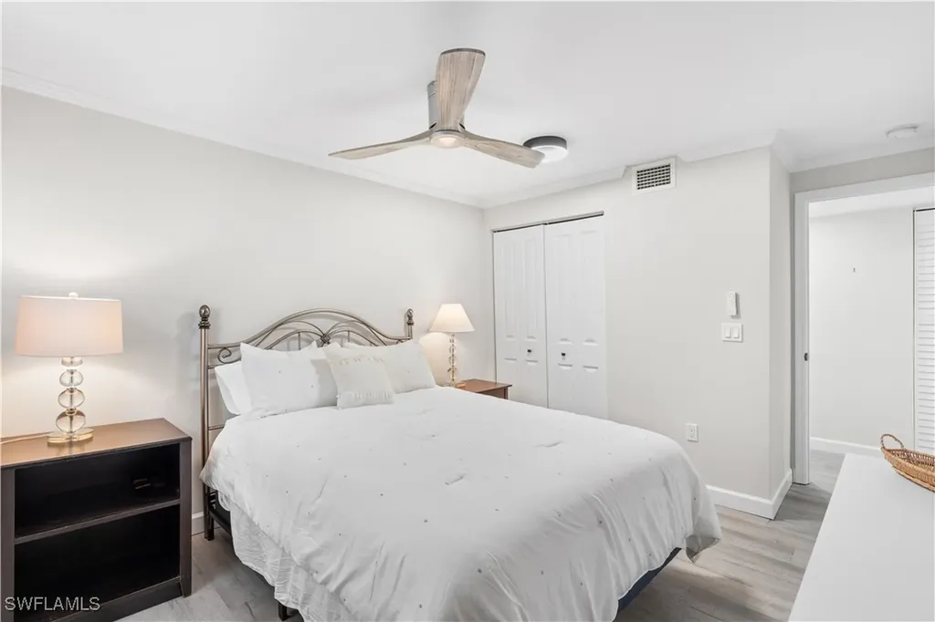 1517 Chesapeake Avenue Naples FL 34102