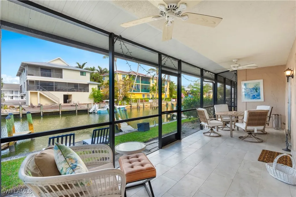 1517 Chesapeake Avenue Naples FL 34102