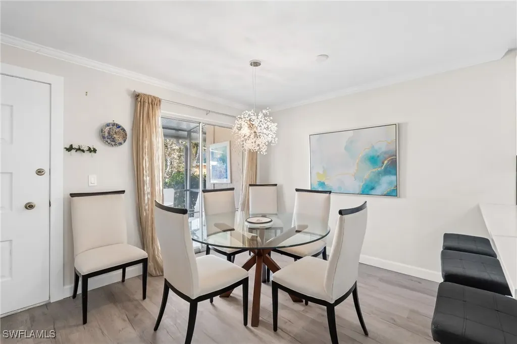 1517 Chesapeake Avenue Naples FL 34102