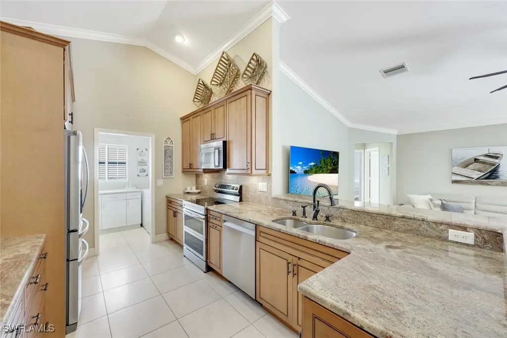 146 Plantation Circle Naples FL 34104