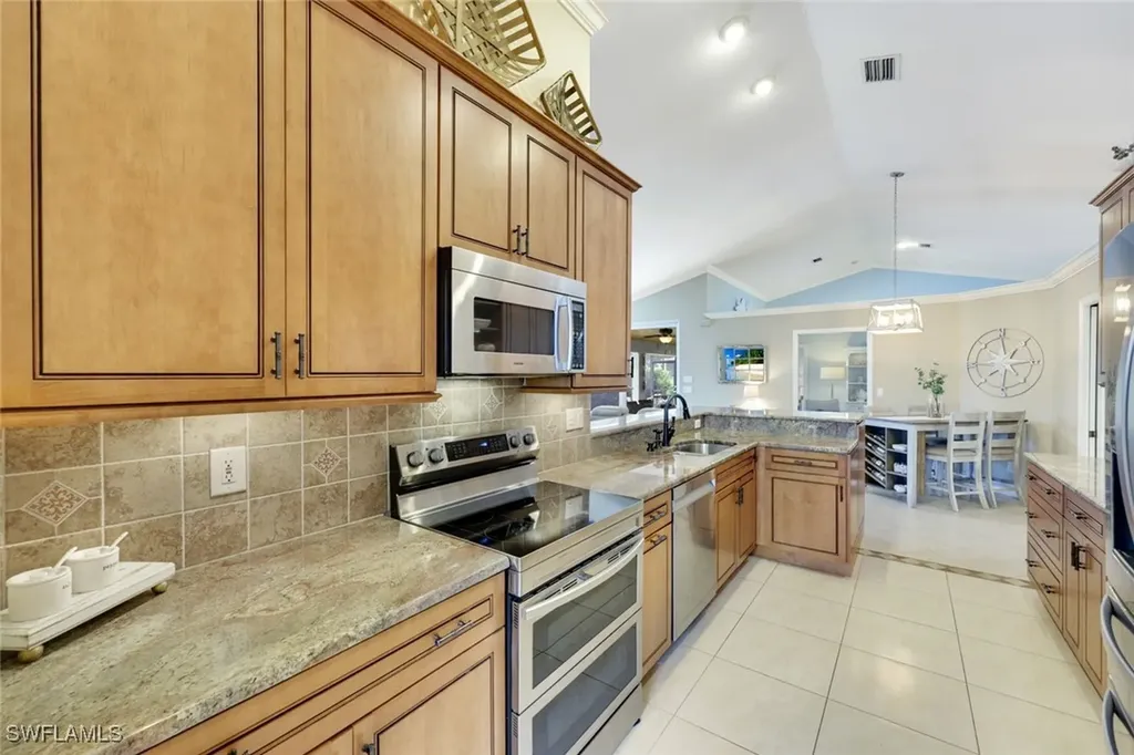 146 Plantation Circle Naples FL 34104