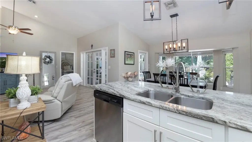 864 Belville Boulevard Naples FL 34104