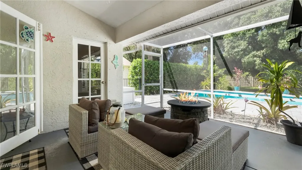 864 Belville Boulevard Naples FL 34104