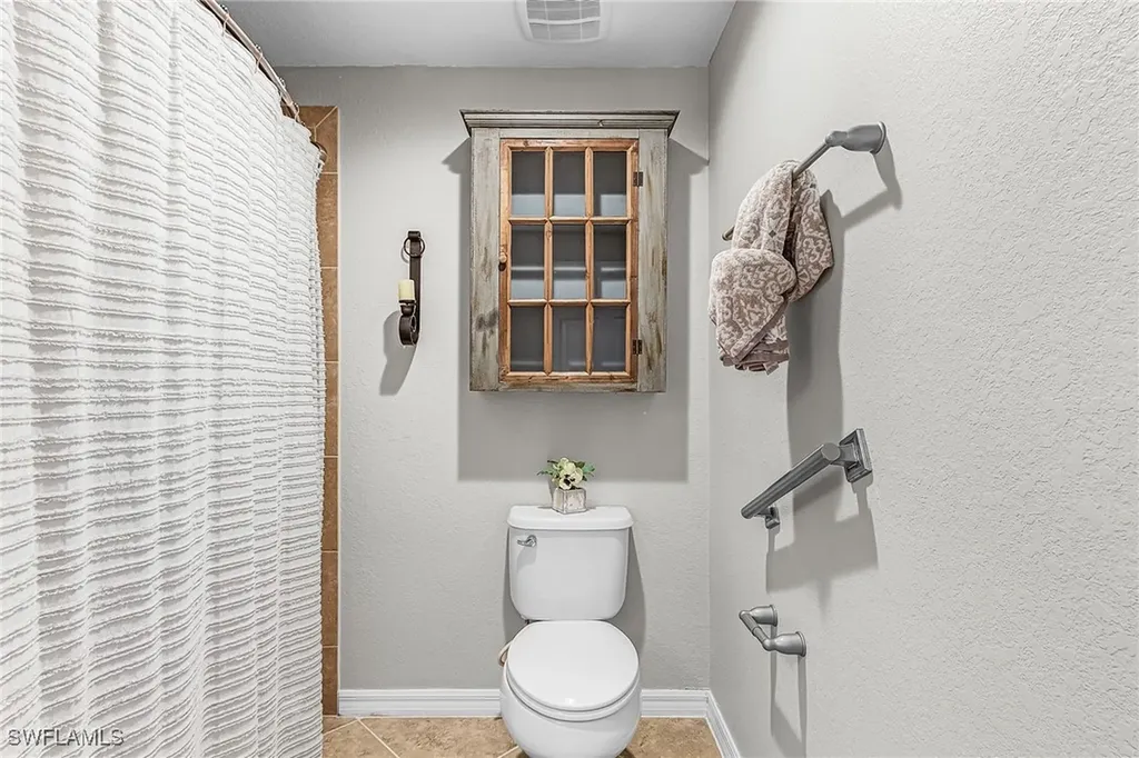 3163 Serena Lane Naples FL 34114