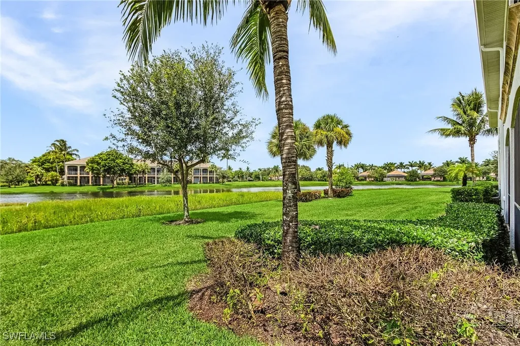 3163 Serena Lane Naples FL 34114