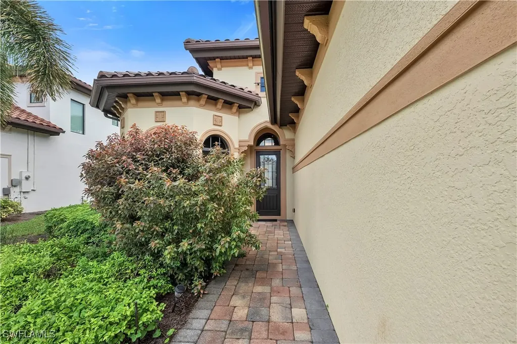 15903 Secoya Reserve Circle Naples FL 34110