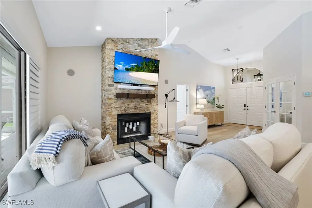 Naples FL, 1507 Vintage Lane