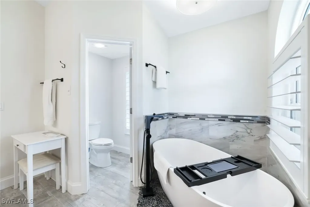 1507 Vintage Lane Naples FL 34104