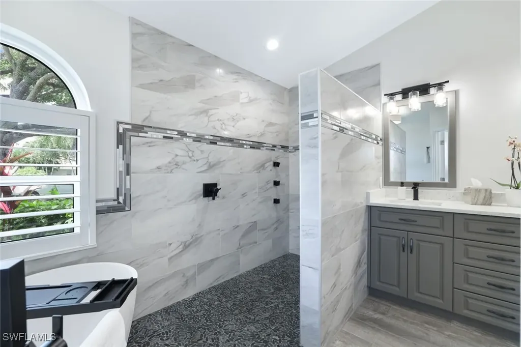 1507 Vintage Lane Naples FL 34104