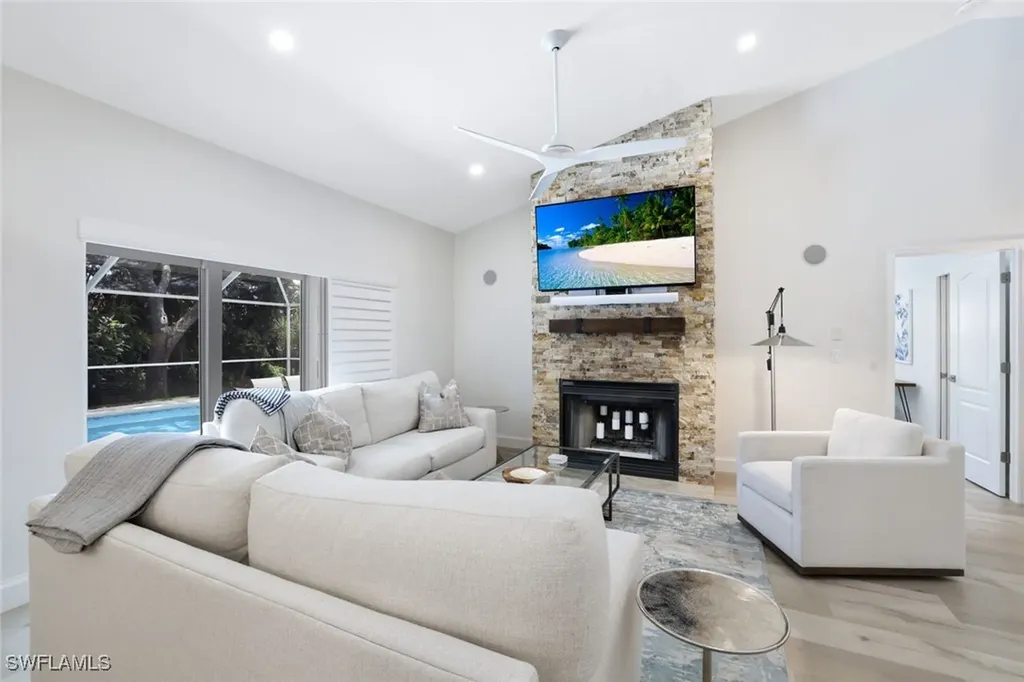 1507 Vintage Lane Naples FL 34104