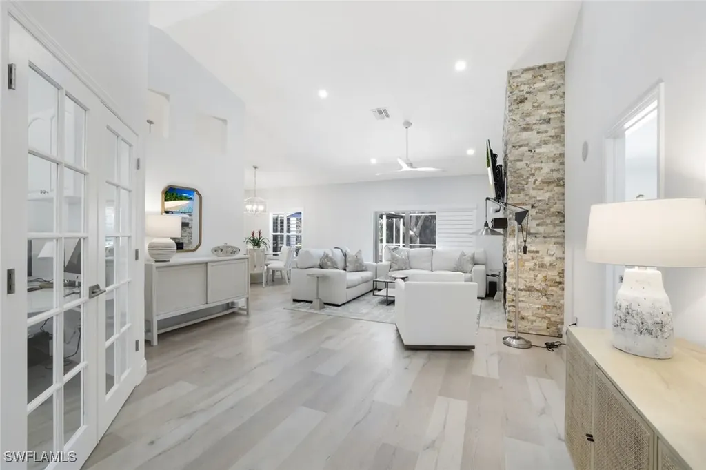 1507 Vintage Lane Naples FL 34104