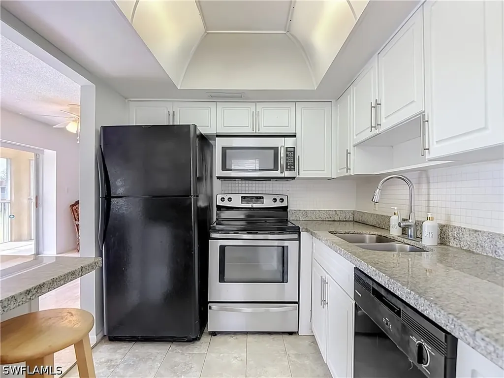 1400 Pompei Lane Naples FL 34103