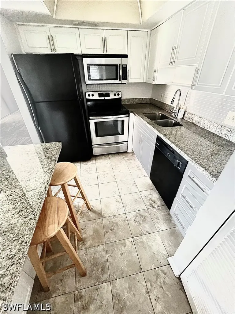 1400 Pompei Lane Naples FL 34103
