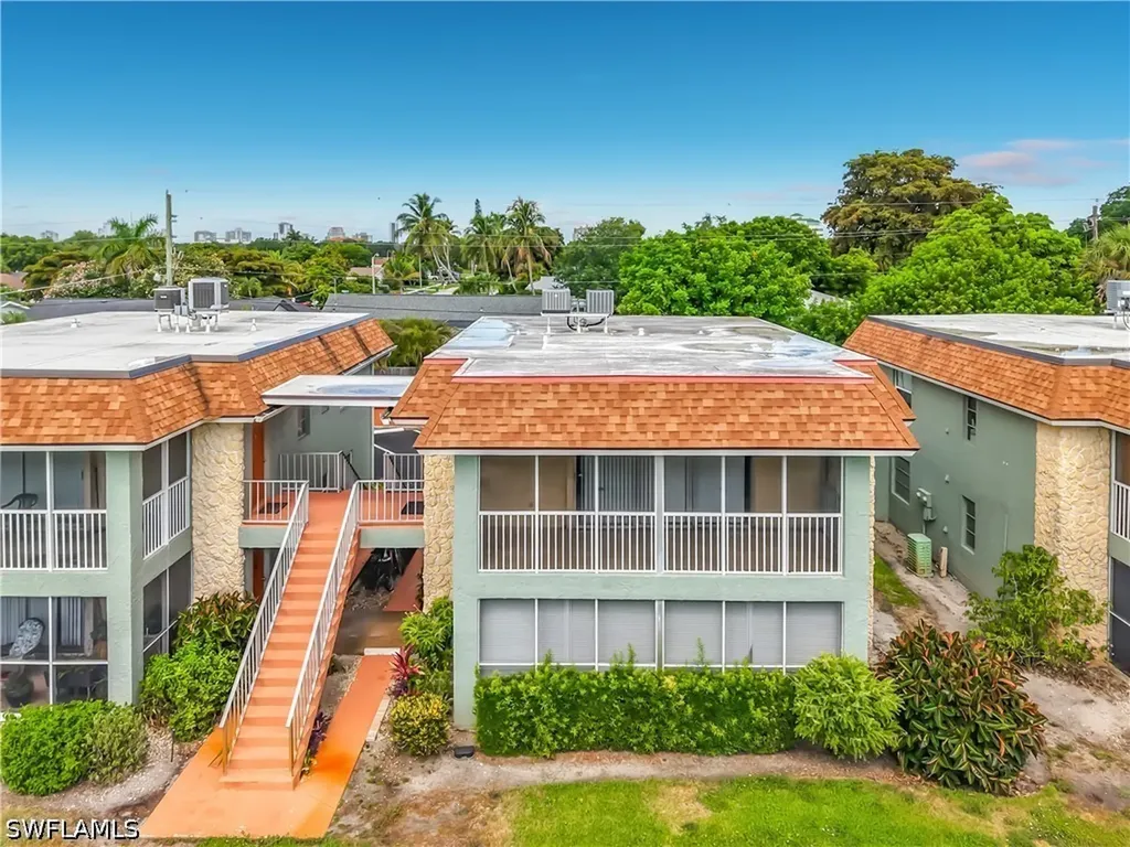 1400 Pompei Lane Naples FL 34103