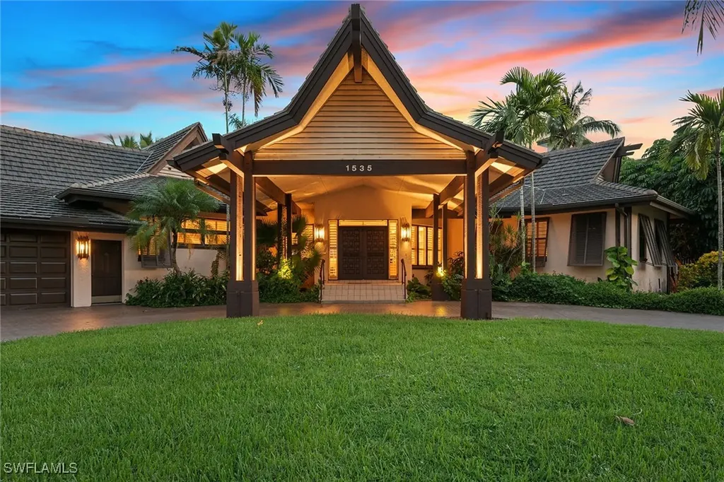 1535 Caxambas Court Marco Island FL 34145