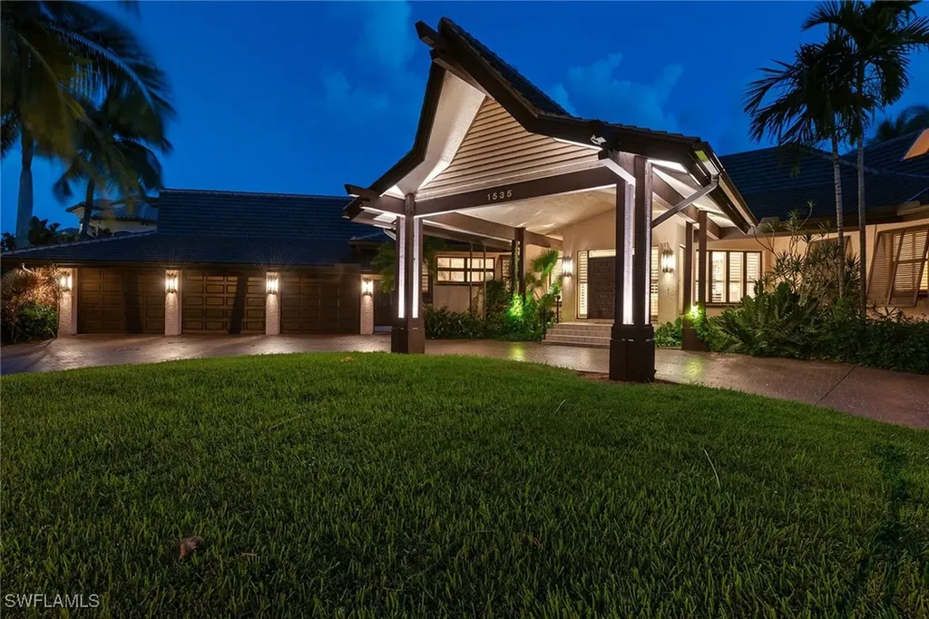 1535 Caxambas Court Marco Island FL 34145