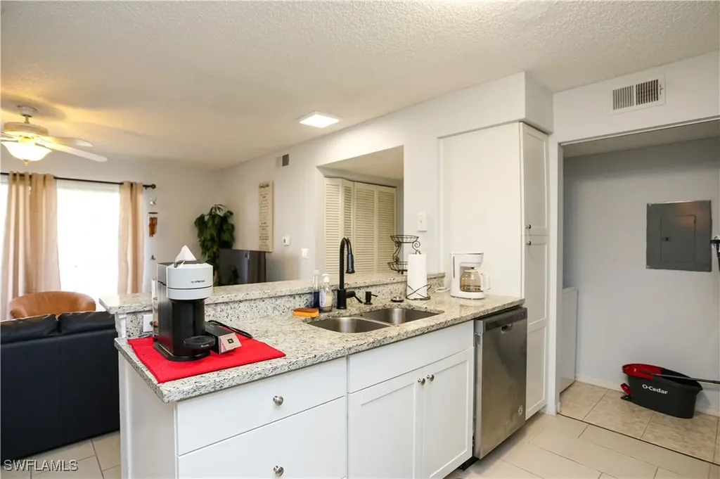 2214 Arbour Walk Circle Naples FL 34109