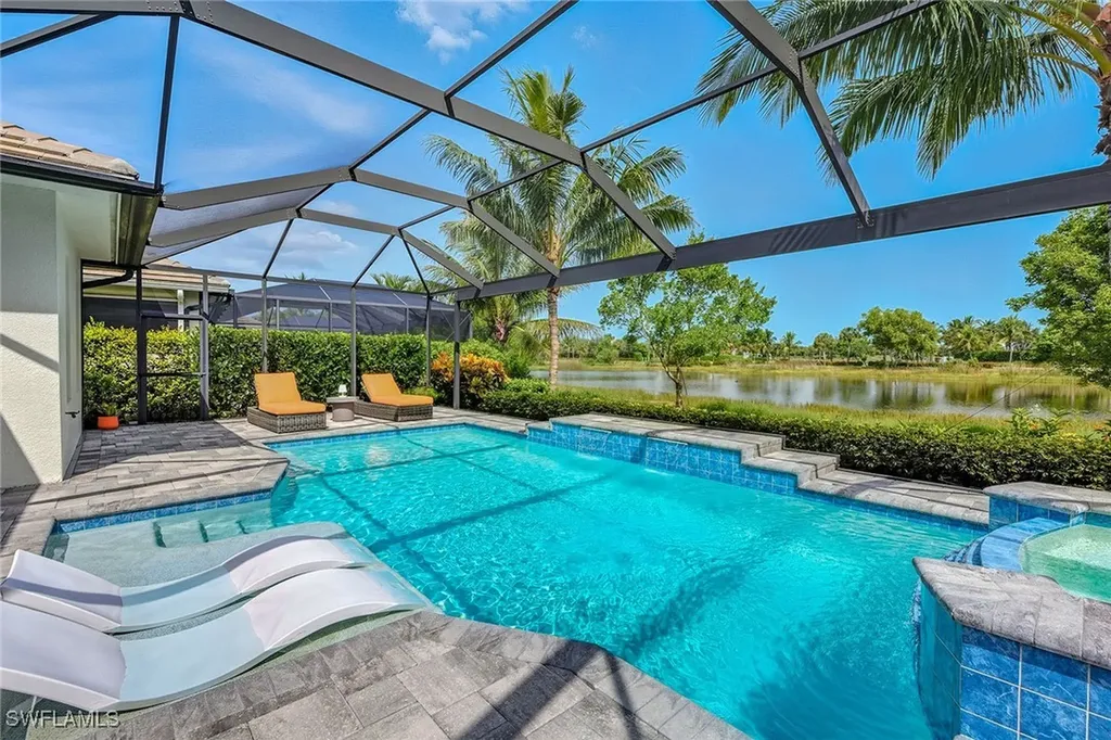 3199 Cotuit Lane Naples FL 34114