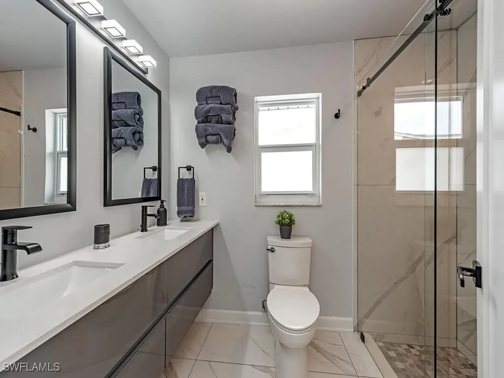 714 109th Avenue N Naples FL 34108