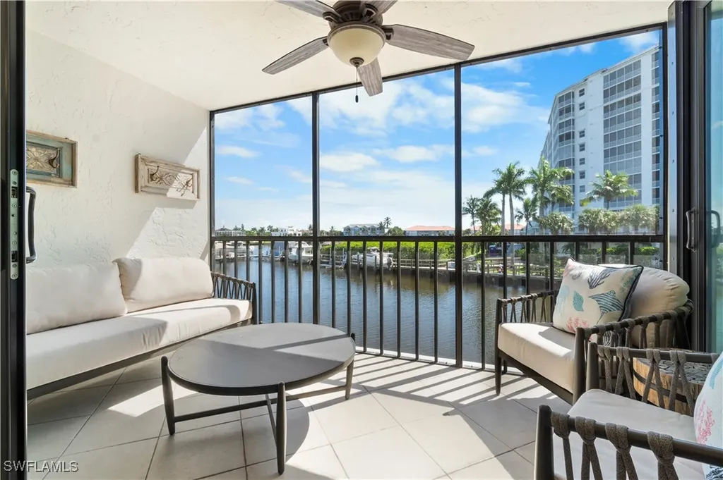 271 Southbay Drive Naples FL 34108
