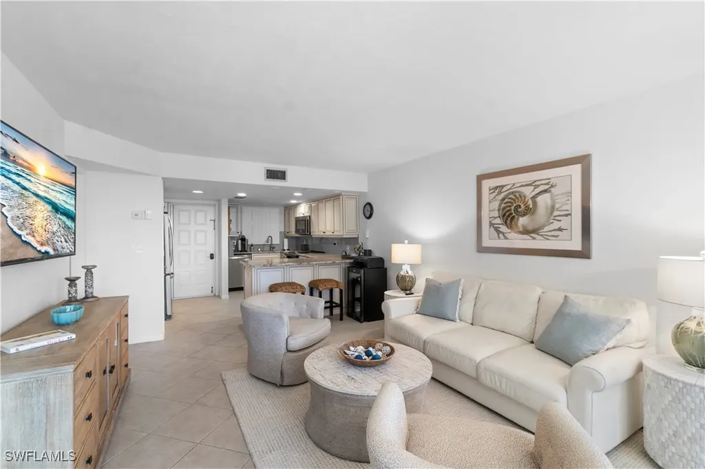 271 Southbay Drive Naples FL 34108
