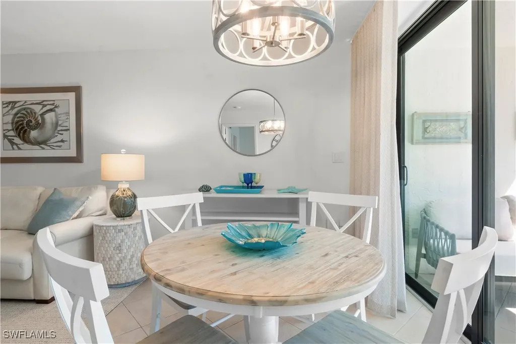 271 Southbay Drive Naples FL 34108