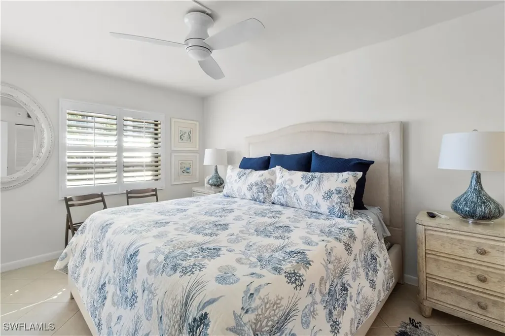 271 Southbay Drive Naples FL 34108