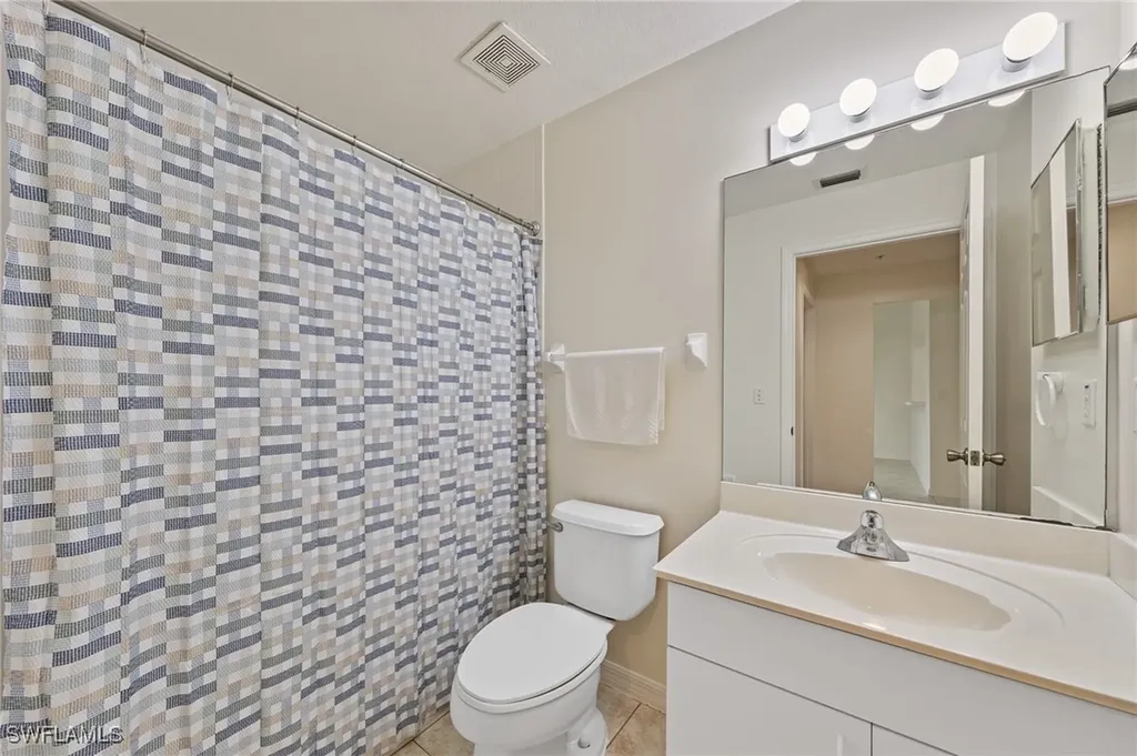 3250 Cypress Glen Way Naples FL 34109