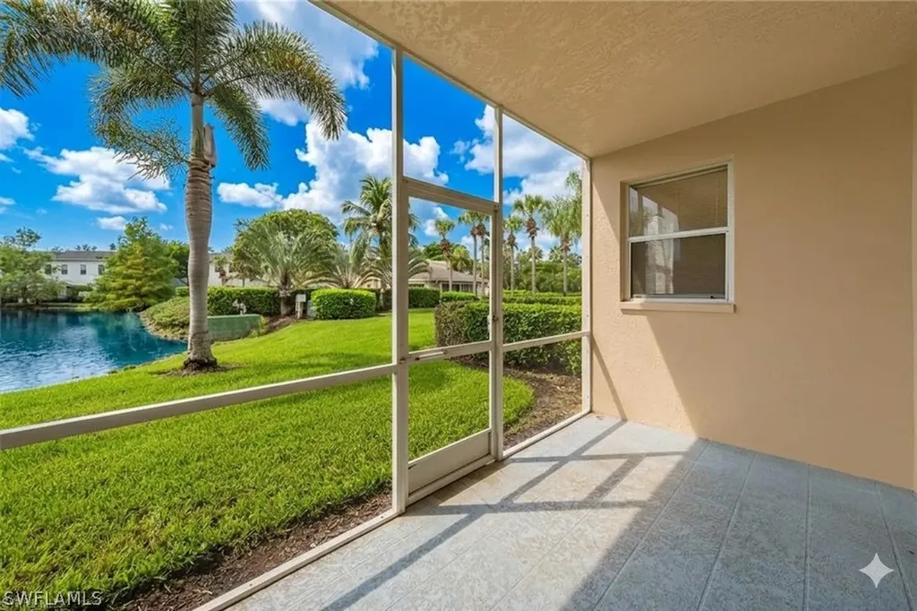 3250 Cypress Glen Way Naples FL 34109