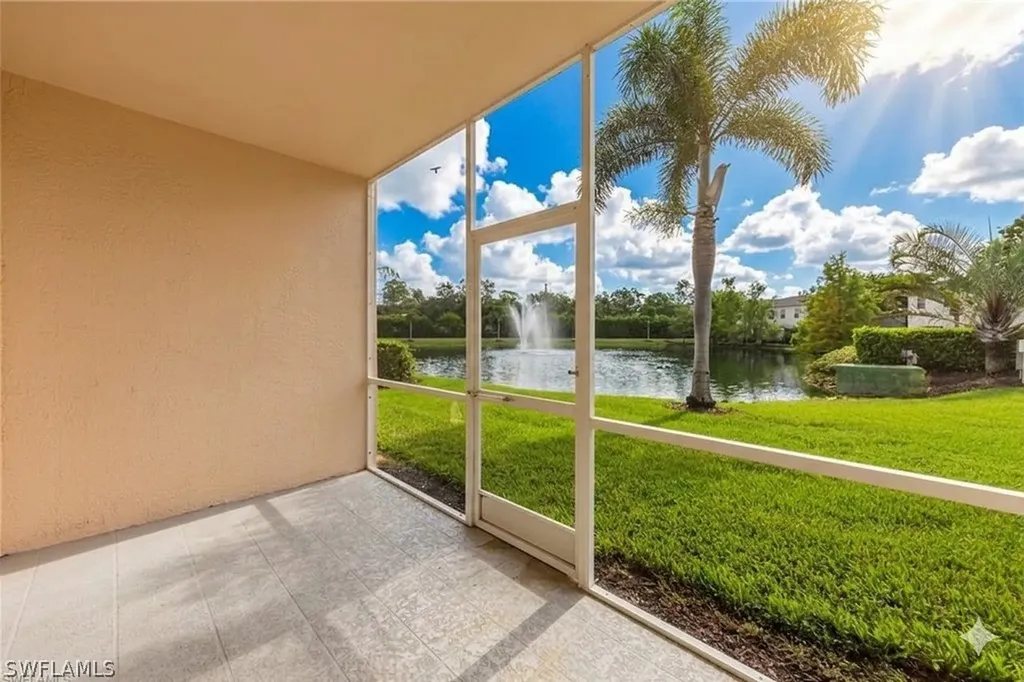 3250 Cypress Glen Way Naples FL 34109