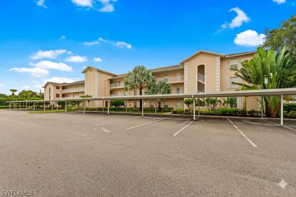 3250 Cypress Glen Way Naples FL 34109
