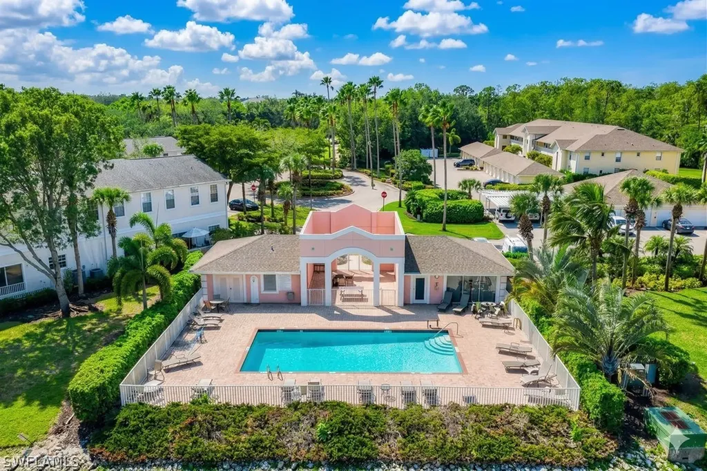 3250 Cypress Glen Way Naples FL 34109