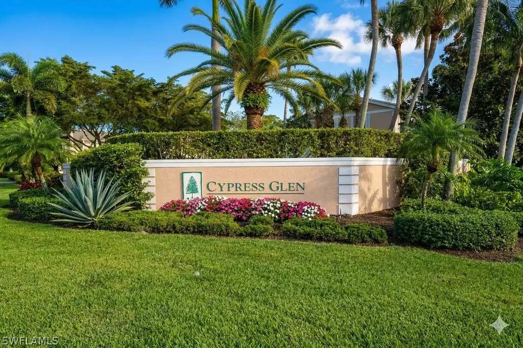 3250 Cypress Glen Way Naples FL 34109